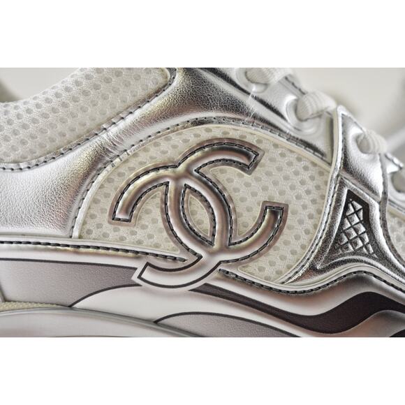 Chanel REV White Silver Metallic CC Logo Tie Flat Runner Trainer Sneaker 37.5 - Picture 5 of 14